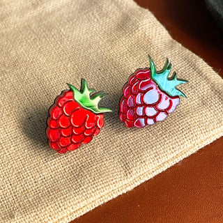 Raspberry stud earring
