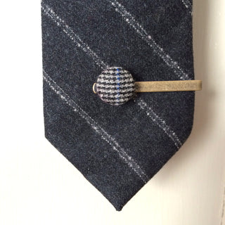 check vintage tie pin